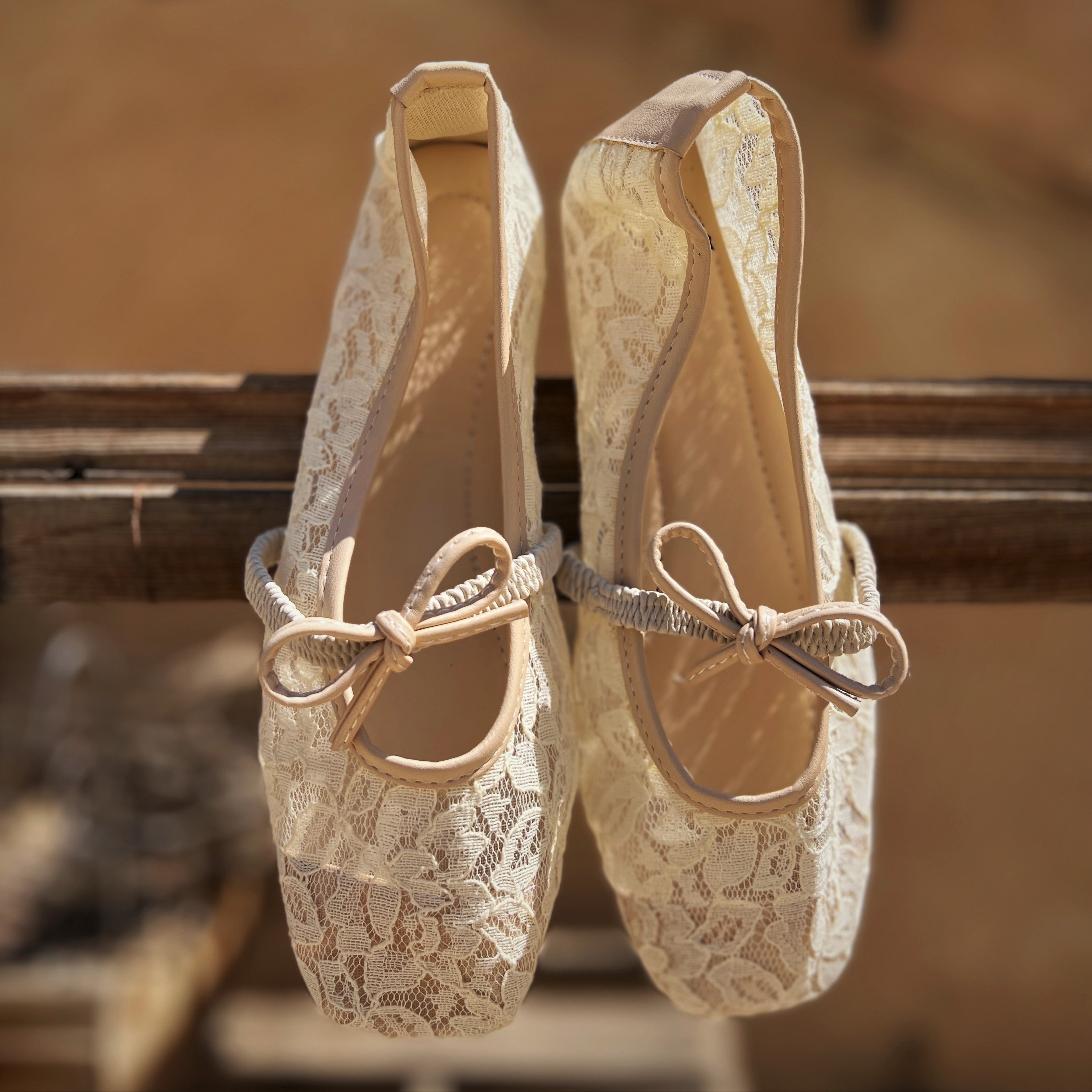 کفش عروسکی زنانه رنگ کرم شیری