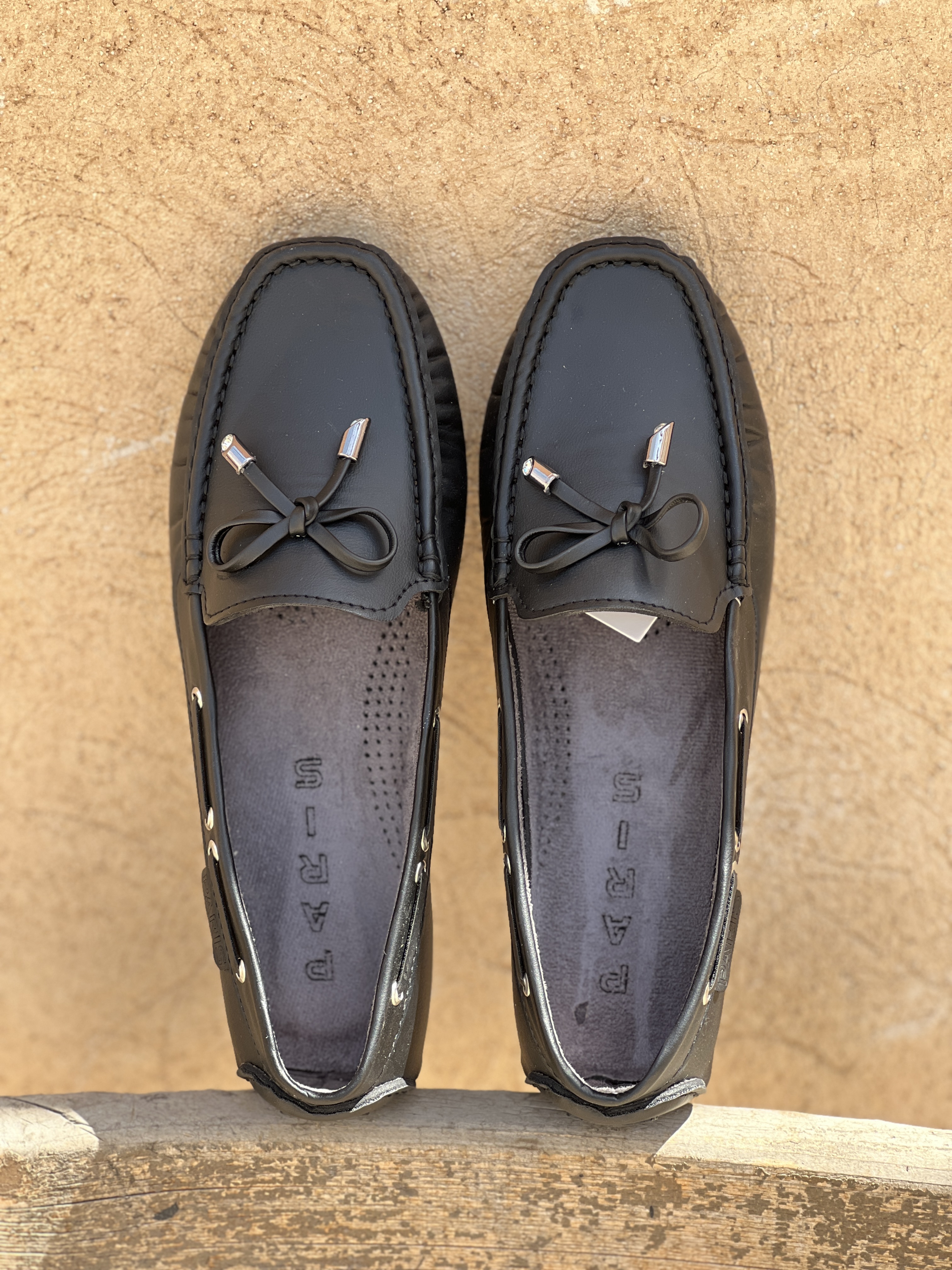 کالج مشکی پاپیونی