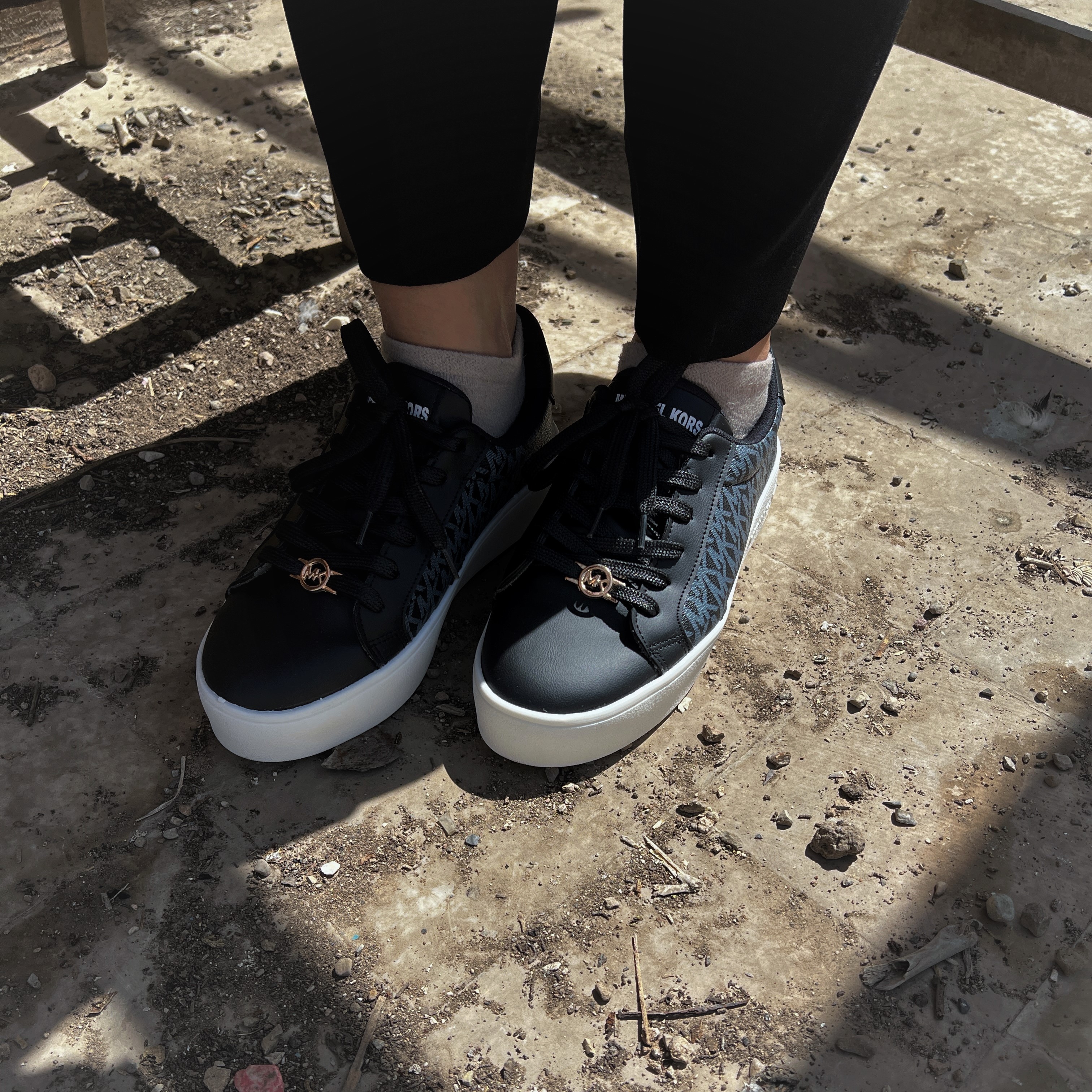 کفش کتونی مایکل کورس